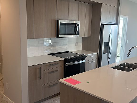 3rd image of 150 Carrington Cres NW #4516
