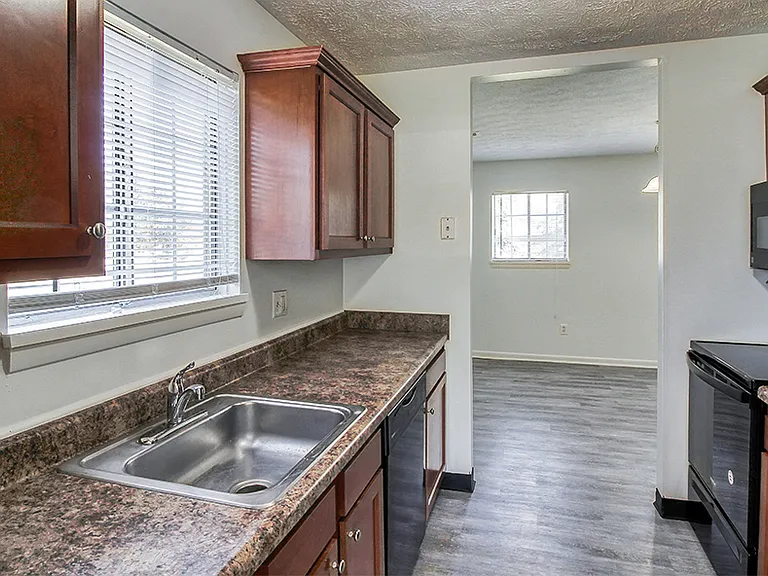 Waverlywood Apartments and Townhomes — Photo 6