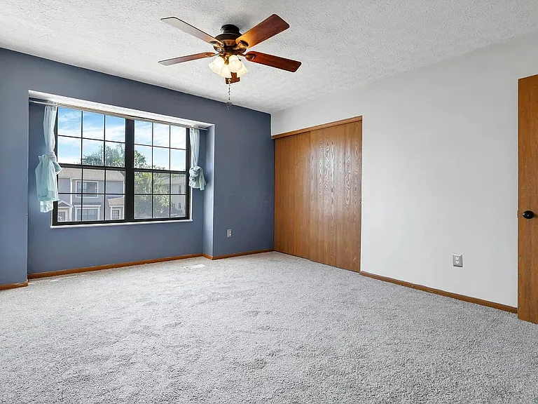 908 Charnwood Ln — Photo 6