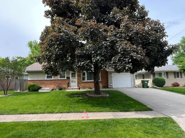 211 E 16th St, Ames, IA 50010