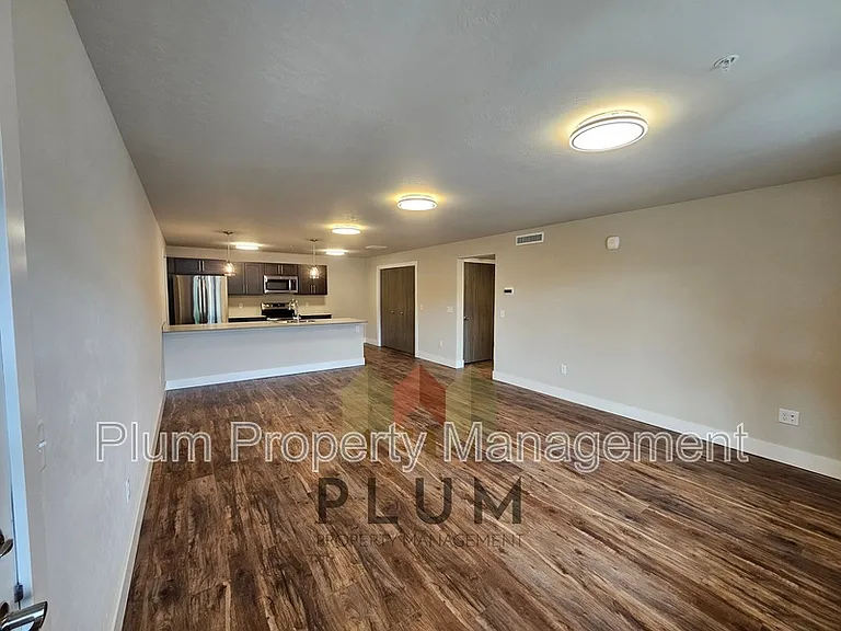 425 Michigan Ave #207 — Photo 3