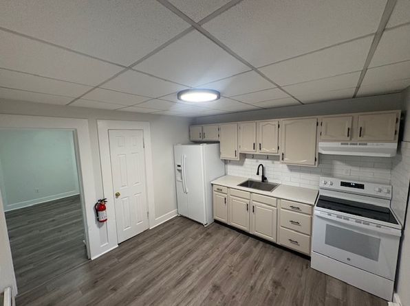23 Maple Ave