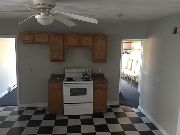 3rd image of 302 Atwells Ave APT 4