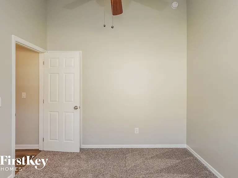 2424 Deer Creek Blvd — Photo 8