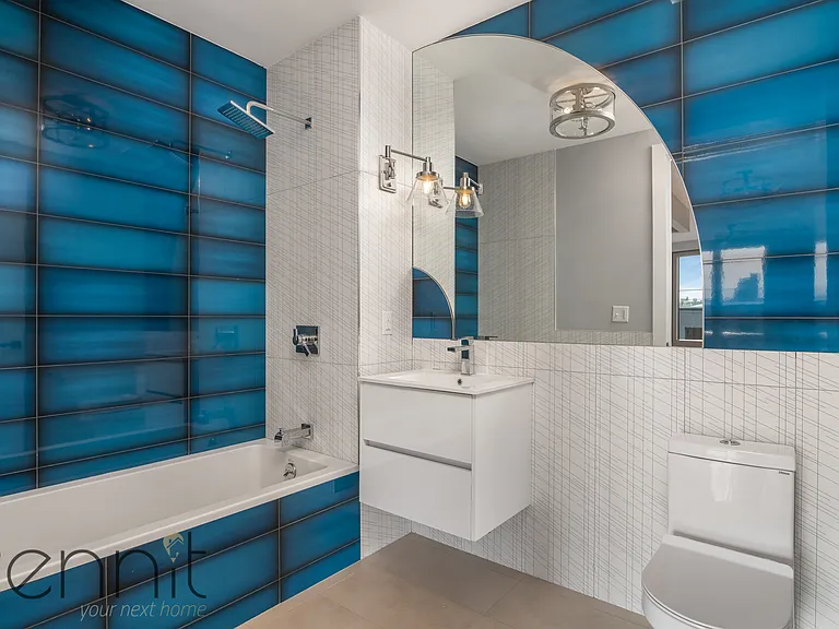 56 Ainslie St #2R — Photo 6