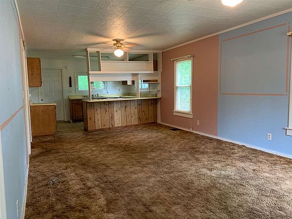 5th image of 12 College Ct