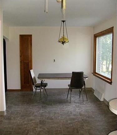 5th image of 7701 Mary Ln