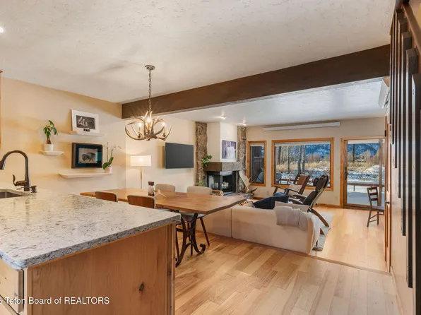 400 E Sagebrush Dr #9-3, Jackson, WY 83001