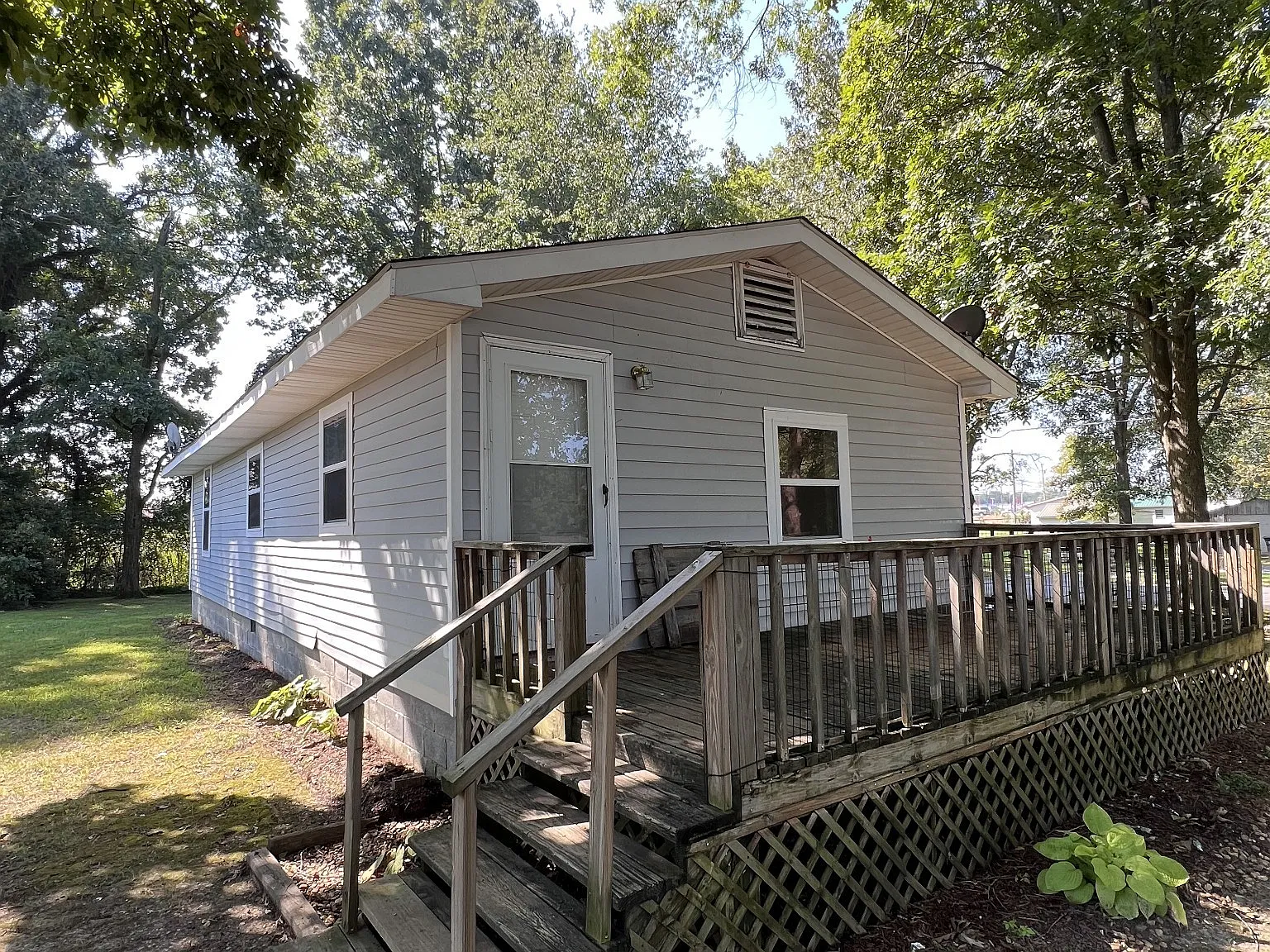 1 bed, 1.0 bath, 960 sqft, $1,050 — Photo 1