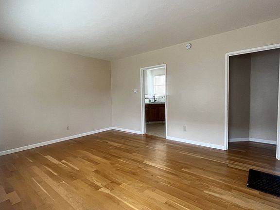 3rd image of 2635-2637 High St