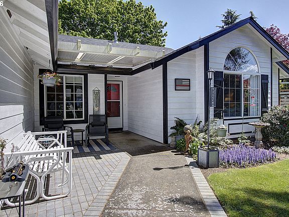 4th image of 2705 NE 154th Ct