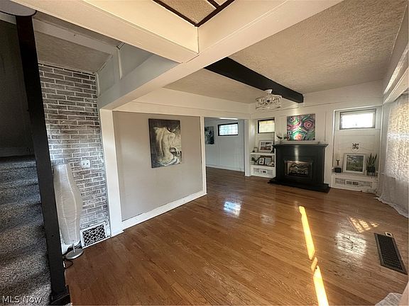 2nd image of 3514 Poe Ave