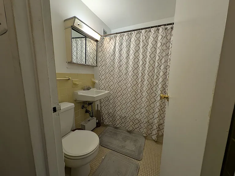 1111 Arlington Blvd #429 — Photo 11