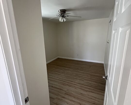 5th image of 8738 Graham Ave