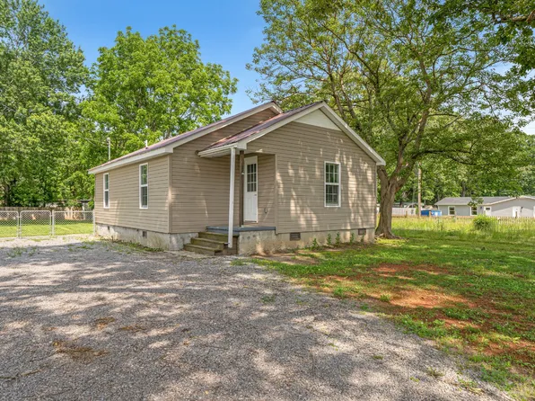 302 N College St, Tullahoma, TN 37388