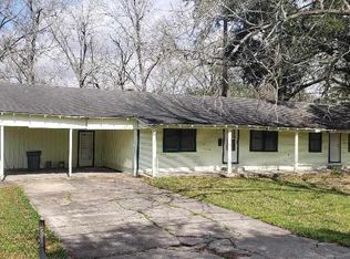 1020 Saxe St, Beaumont, TX 77705