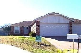 1st image of 7556 Boxwood Ct