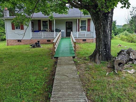 4th image of 318 Childress Dr