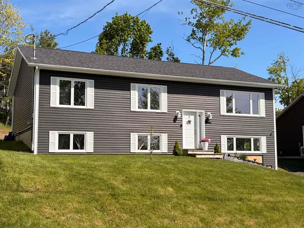 105 Birchview Cres, New Glasgow, NS B2H 5T6