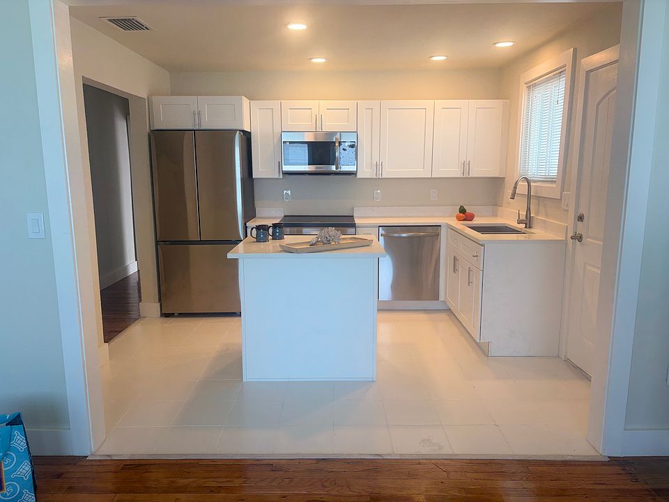 1st image of 7261 Bay St #8R