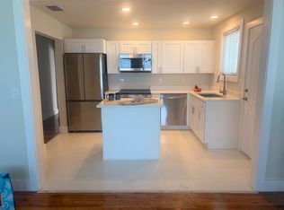 7261 Bay St #8R, Saint Petersburg, FL 33706