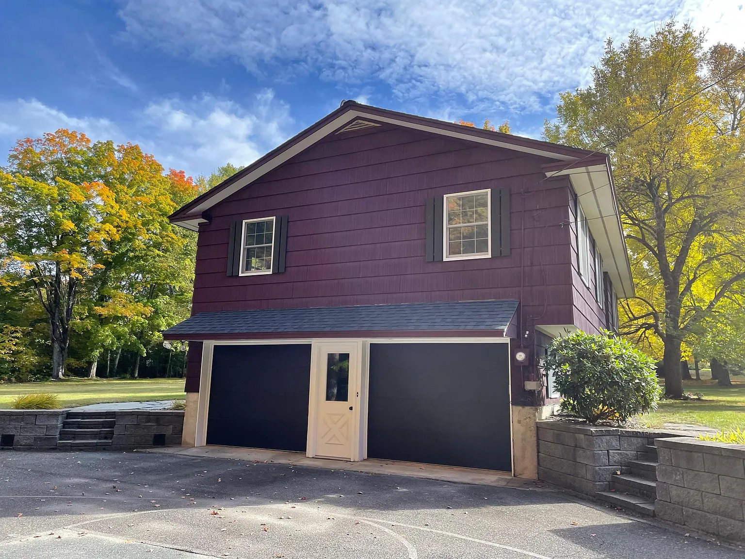 3 bed, 1.5 bath, 1184 sqft, $2,350 — Photo 3