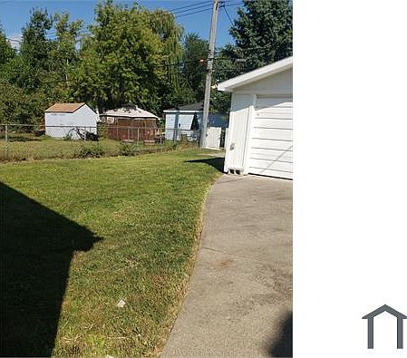 2nd image of 24622 Tuscany Ave