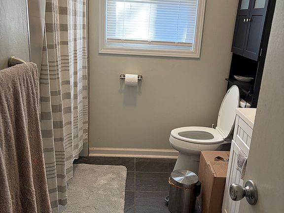 5th image of 91 Knollwood Dr