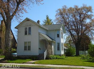 626 Bowen St UNIT B, Oshkosh, WI 54901