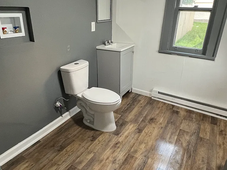 305 Ridge St — Photo 7