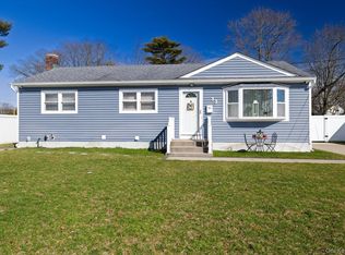 33 Lukens Avenue, Brentwood, NY 11717