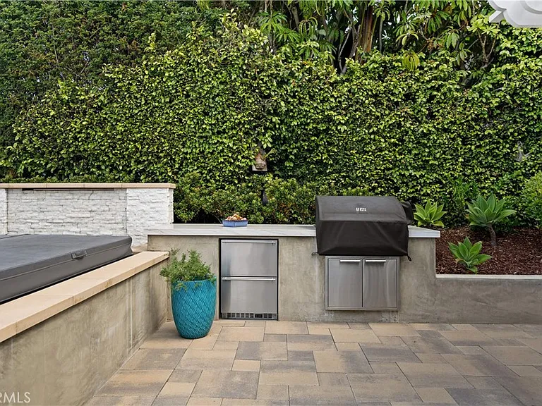2017 Paseo Laro — Photo 33