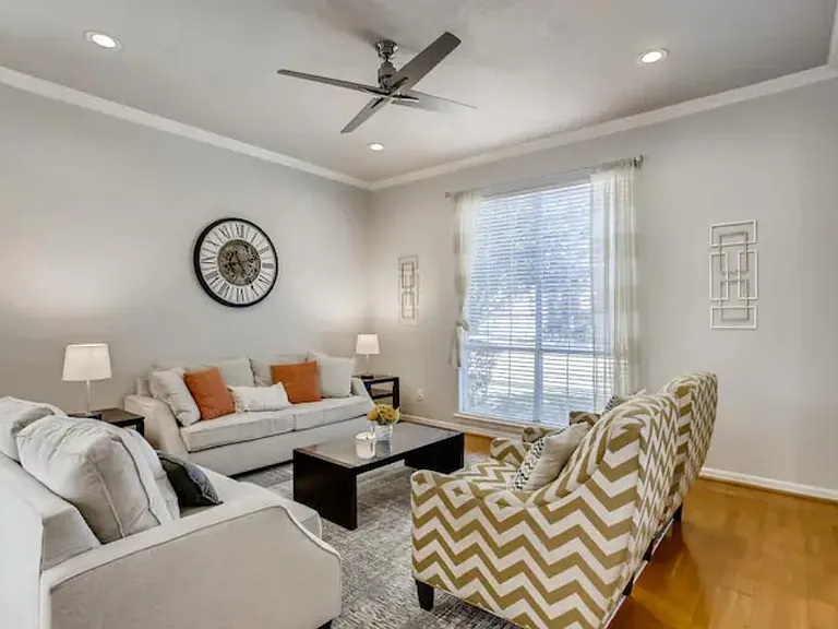 Another view of the sitting room