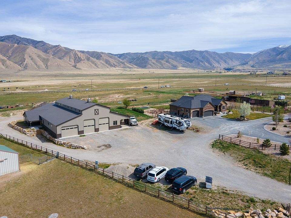 1st image of 3050 N Bronzewood Cir
