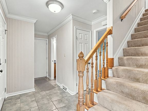 5th image of 6832 Green Ridge Ave