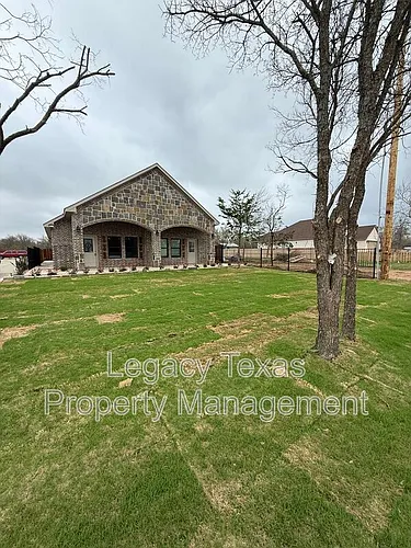 910 Fuller Ave Photo 1