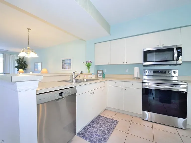 4960 Deerfield Way #E-102 — Photo 8