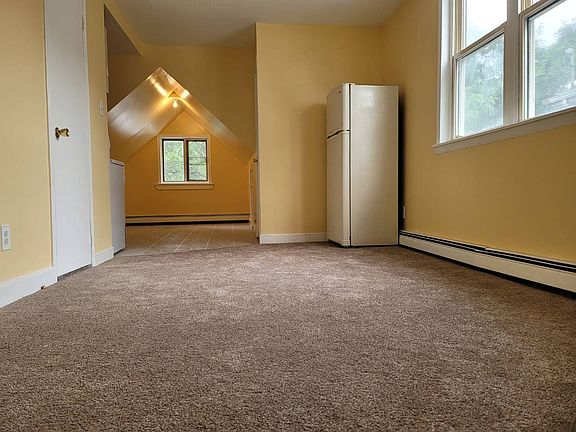 3rd image of 176-21 130th Ave Floor 2