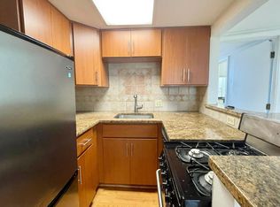 4 Derne St APT 5, Boston, MA 02114