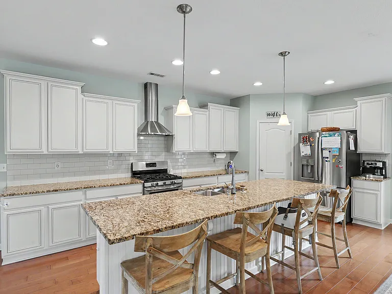 1147 Looking Glass Ln — Photo 14