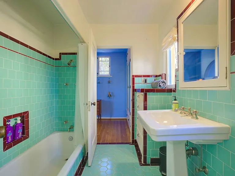 4778 Cromwell Ave — Photo 29