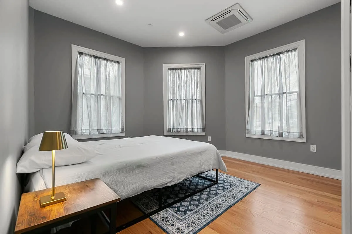 3 bed, $5,680 — Photo 3