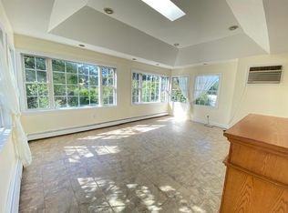 6 Underhill Ave, Syosset, NY 11791