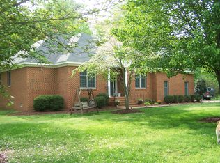 102 Drewry Ln, Seaford, VA 23696