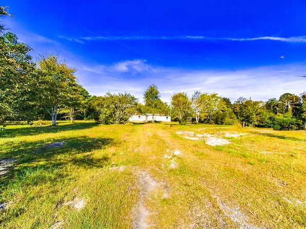 12052 Old Post Rd, Hortense, GA 31543