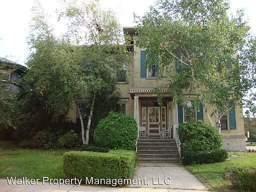 5th image of 302 Saint Lawrence Ave APT 3