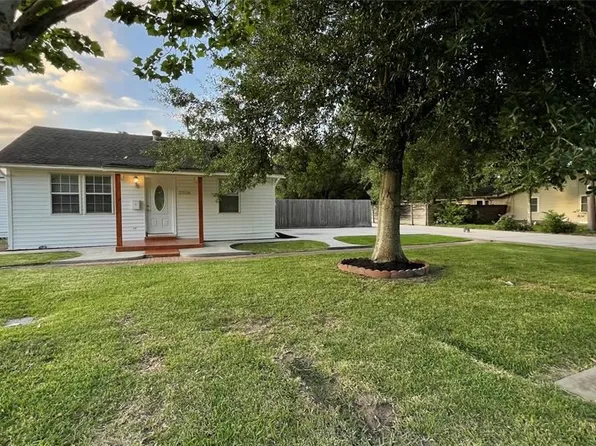 2501 Primrose Dr, Pasadena, TX 77502