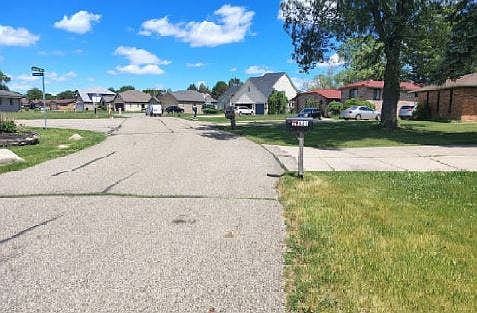 4th image of 18823 Millar Rd