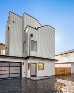 9539 3rd Avenue NW, Seattle, WA, 98117