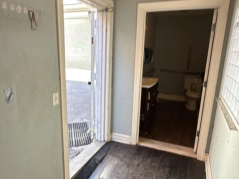 59 E Runyon St #1F — Photo 9